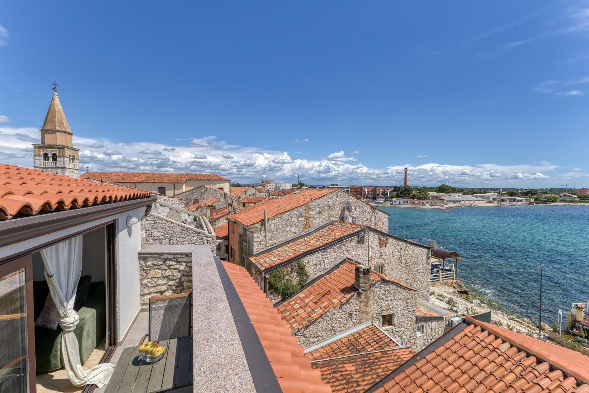 Old Town Apartments In Умаг Экстерьер фото